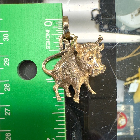 14k Diamond Bull Pendant - Picture 7 of 10